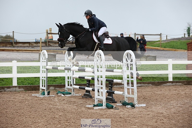 231112A-133341-04529 - Cls 20 Newcomers & 1.10m Open