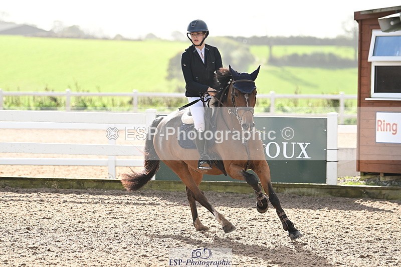 241026A-115803-00839 - SAT Cls 8 Pony Discovery and 90cm Open