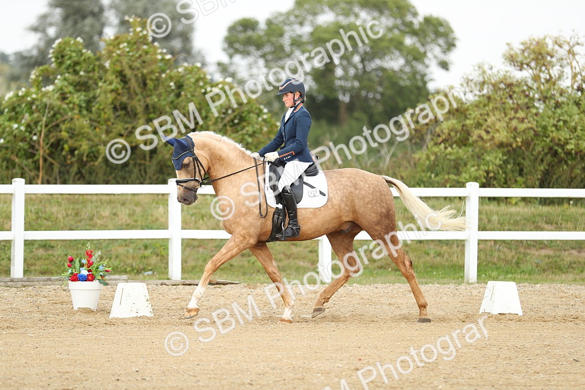 SBM_018492 - Class 14 - Novice 23 - 15.16-16.19