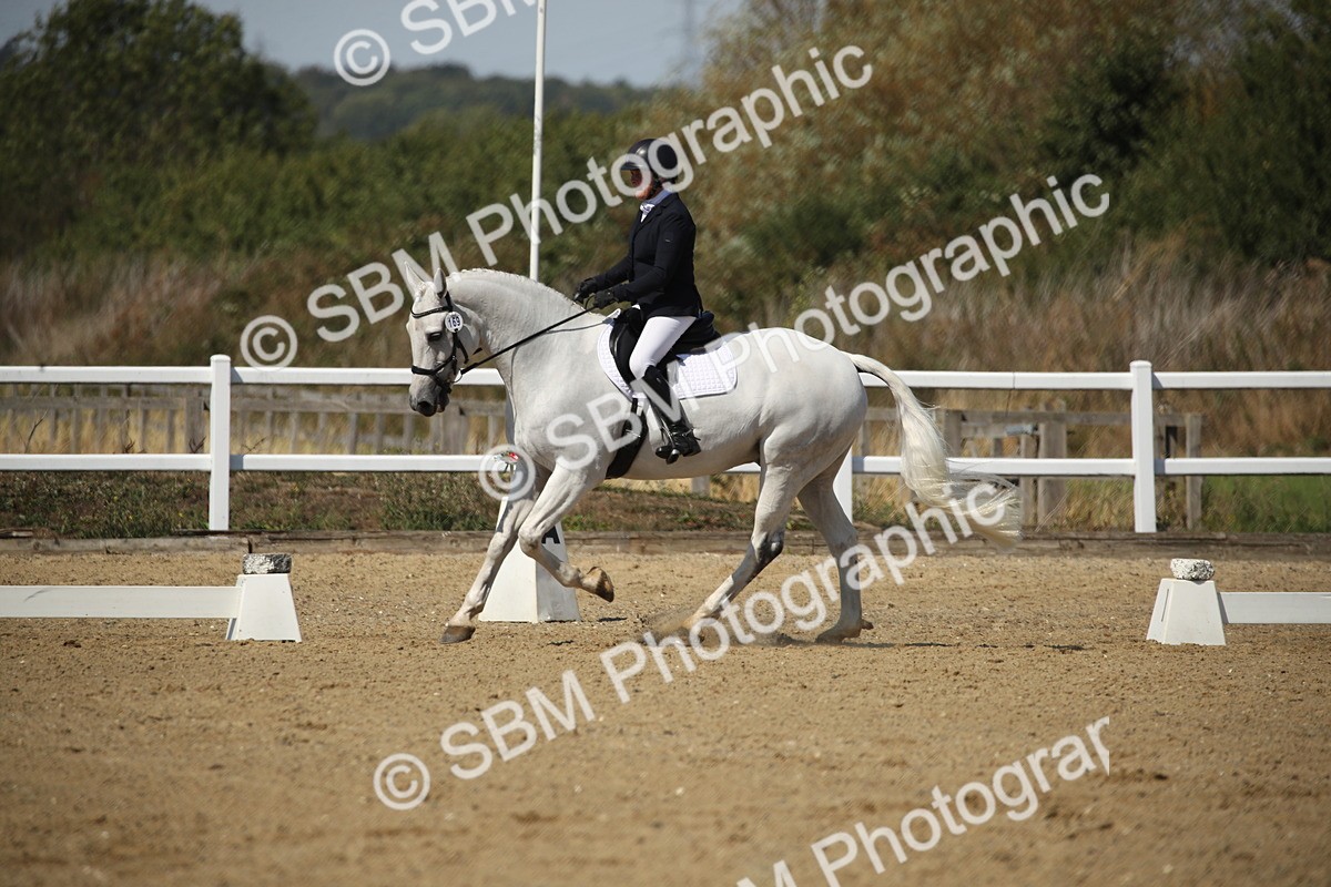 SBM_005040 - Class 11 - Novice 5 - 11.41-12.58