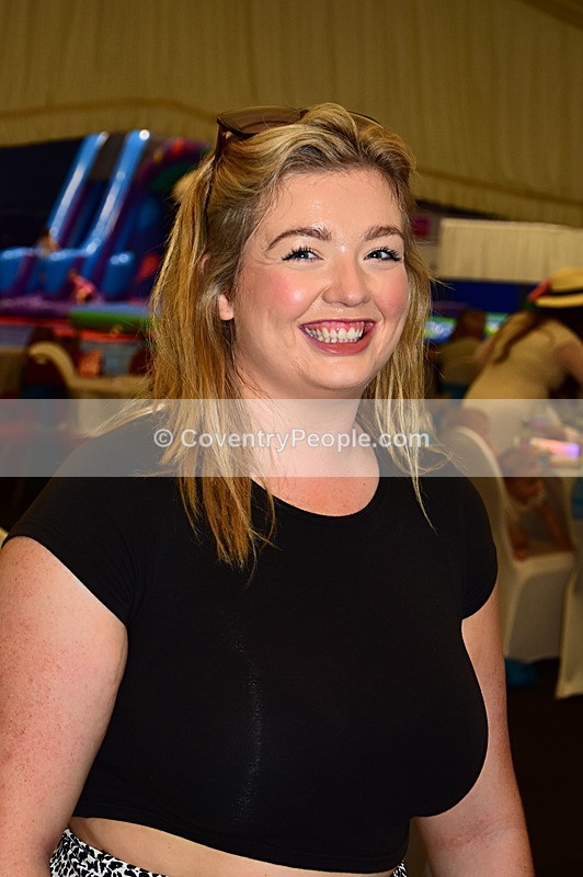 CON-306 - Joey and Ella