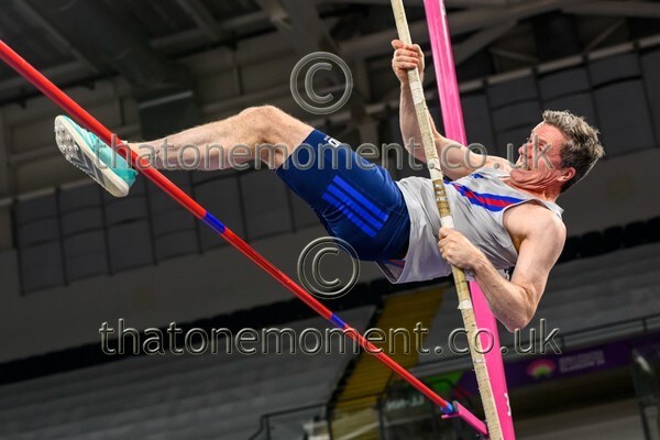 MastRelay26-916592 - Masters Set Two