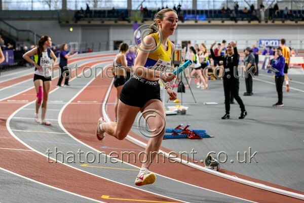 CombiMast25-914347 - Track Female Set One