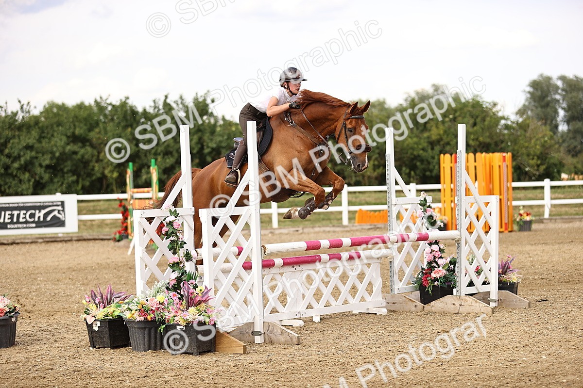 SBM_002417 - Class 18 - Ariat Senior British Novice- 90cm Open
