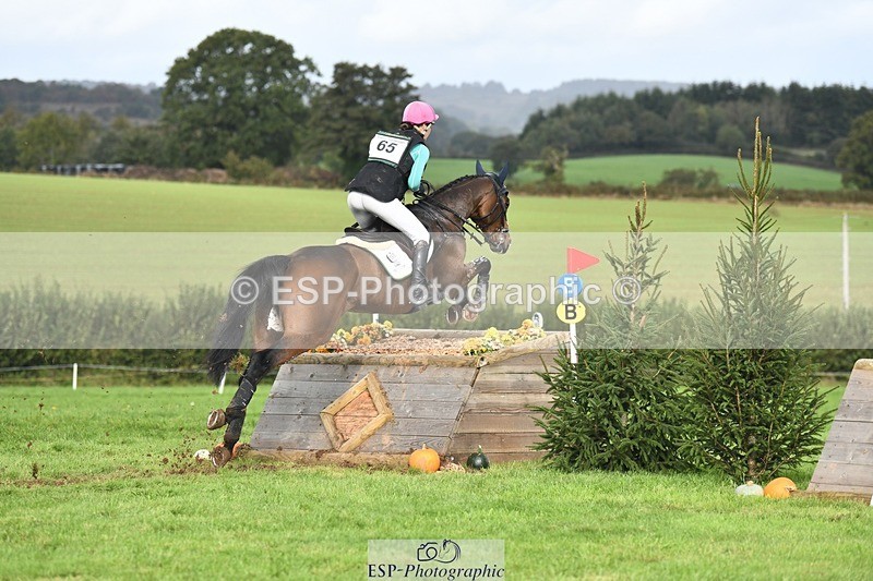 231020-124929-08621 - 065-SIR.HENRY.HALL-Jess.Rimmer-XC