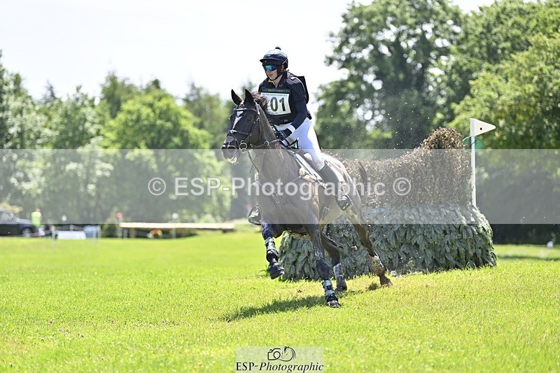 240525-124704-13548 - 101-MORELANDS_CASANOVA-Daisy_Bathe