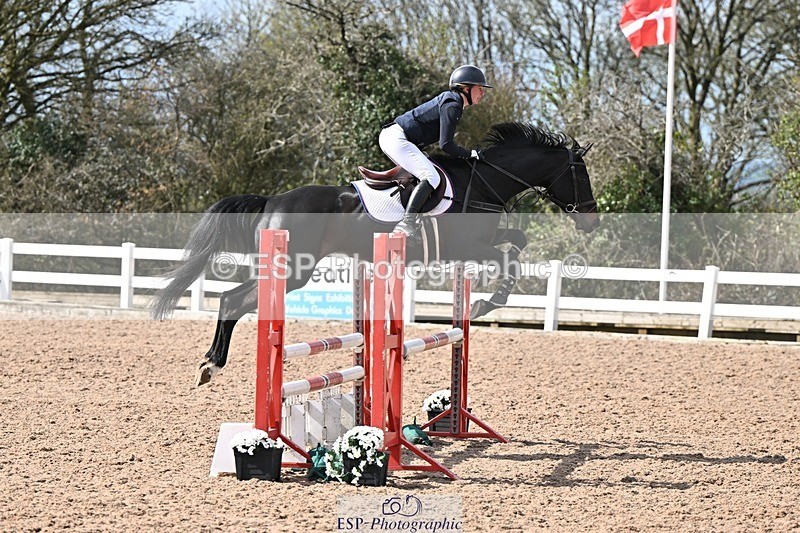 250328-104444-01318 - Cls 8 British Novice and 90cm