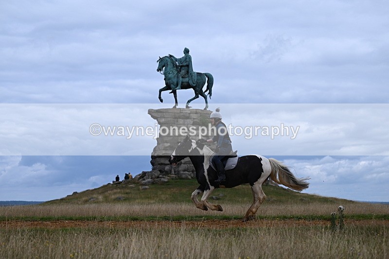 DSC_6477 - Time at Statue 12:17 to 12:44