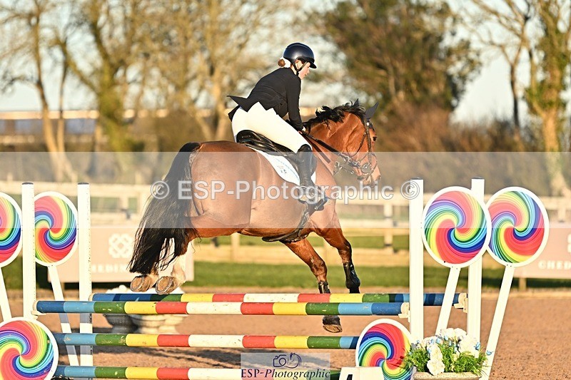 250401-190254-00877 - 90cm Classes