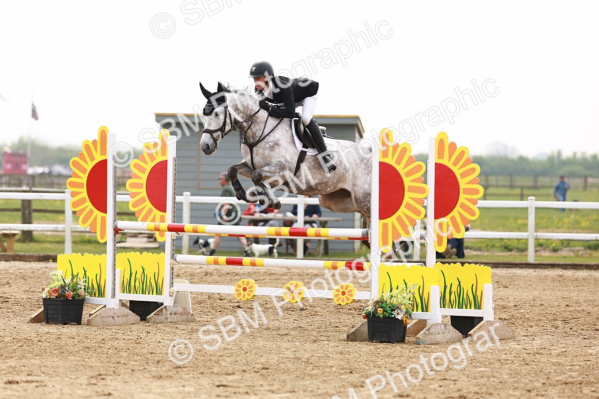  - Class 18 - Senior Newcomers - 1.10m