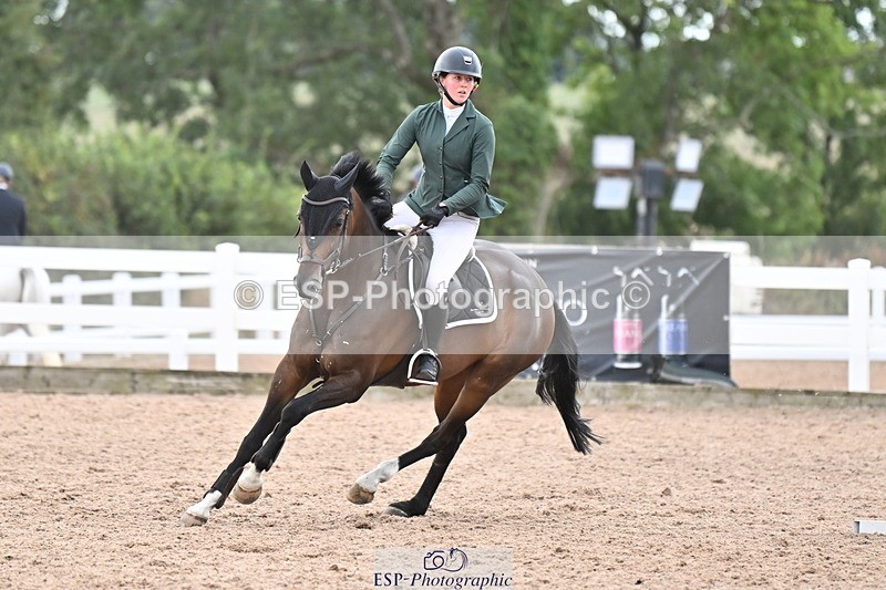 250820B-130205-00679 - Cls 4 Newcomers and 1.10m Open