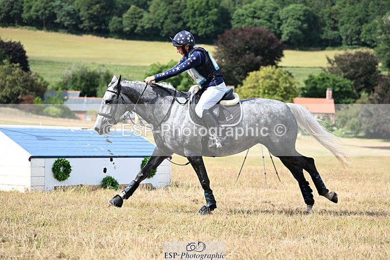 250803A-162157-16957 - Q-754-Leigh.Smallacombe-CRUISING.CARRA