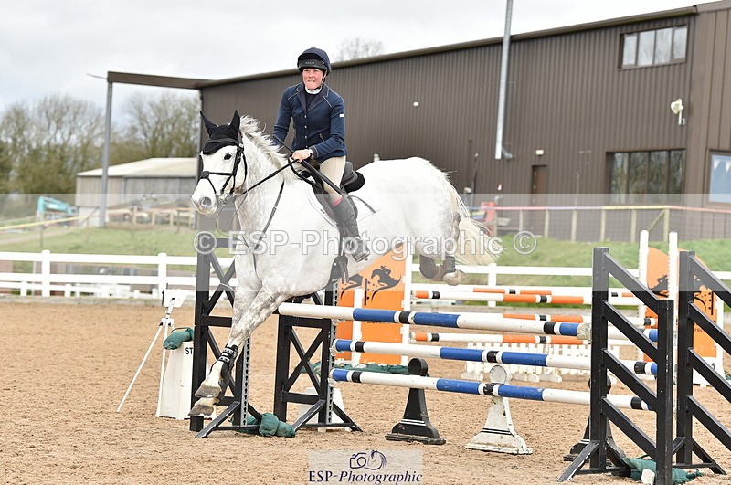 240403A-135952-00686 - Cls 4 Newcomers and 1.10m Open