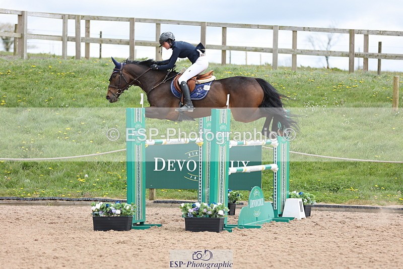 240419A-124314-07400 - Cls 6, 2 Star Medium Tour 1.35m