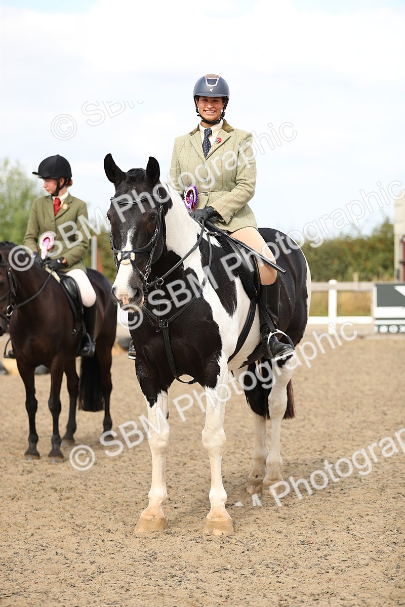 SBM_05690 - Class 48a Style & Performance 70cm (15-19)