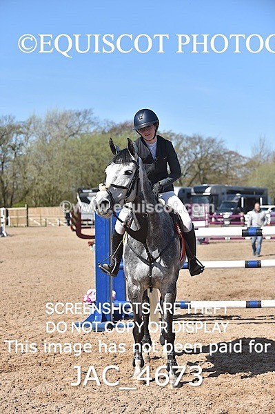 JAC_4673 - CLASS 11 SAT Andrew Hamilton Coach, RHS Foxhunter Championship Qualifier