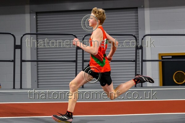 AgeInd25SUN-913106 - Track Male