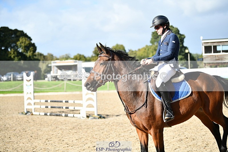 251004A-152923-01840 - Classes 8 & 9 70cm