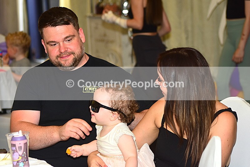 CON-457 - Joey and Ella