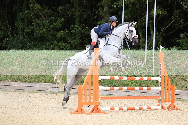 3E7A6323 - Class 8: Senior Newcomers/1.10m open