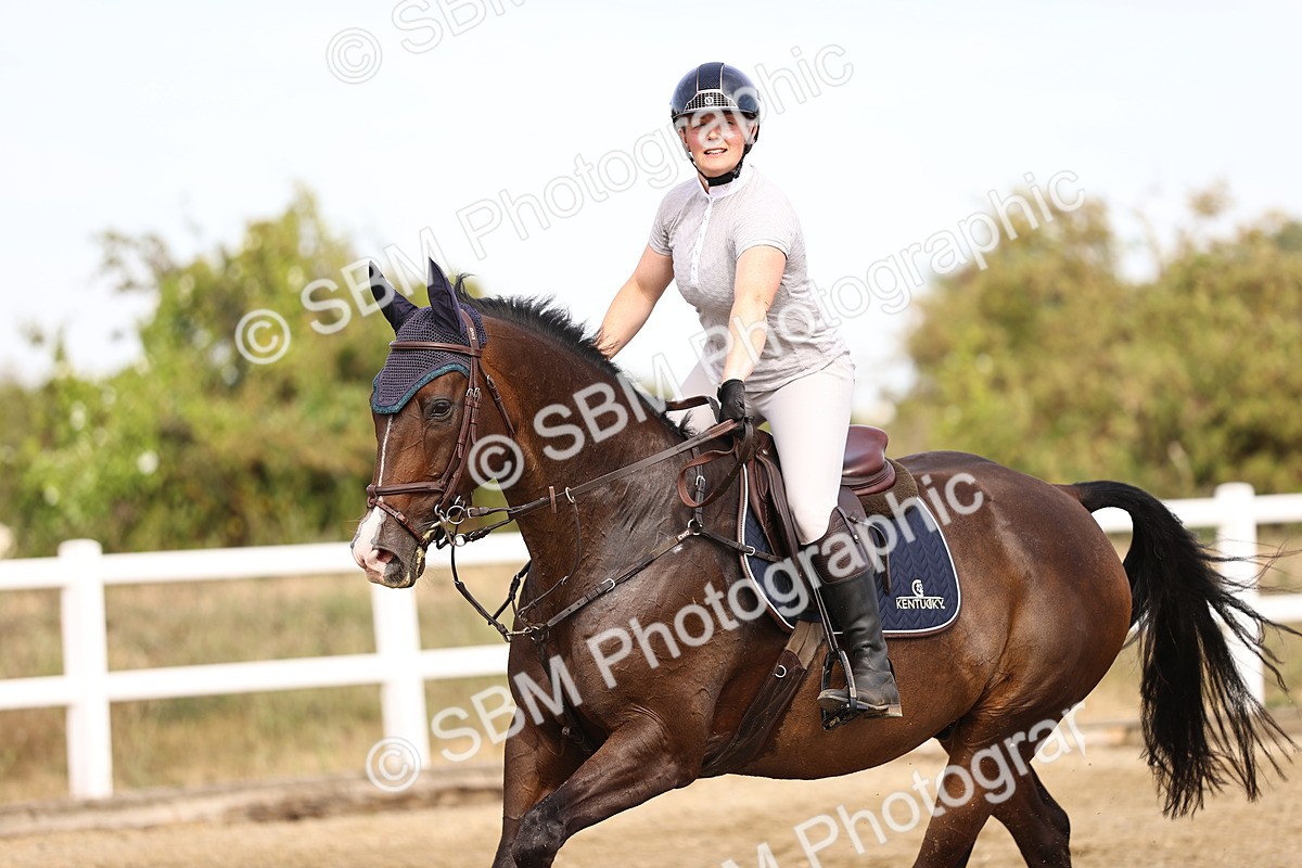 SBM_001502 - Class 6 - Senior Newcomers 1.10m