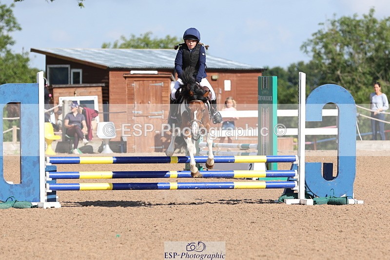 240714A-092253-01538 - Cls 1&2 128cm 10yrs & 70cm Open