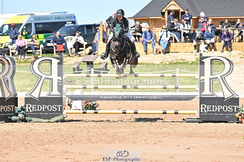 240420A-140711-11611 - Cls 7, 2 Star Medium Tour 1.35m