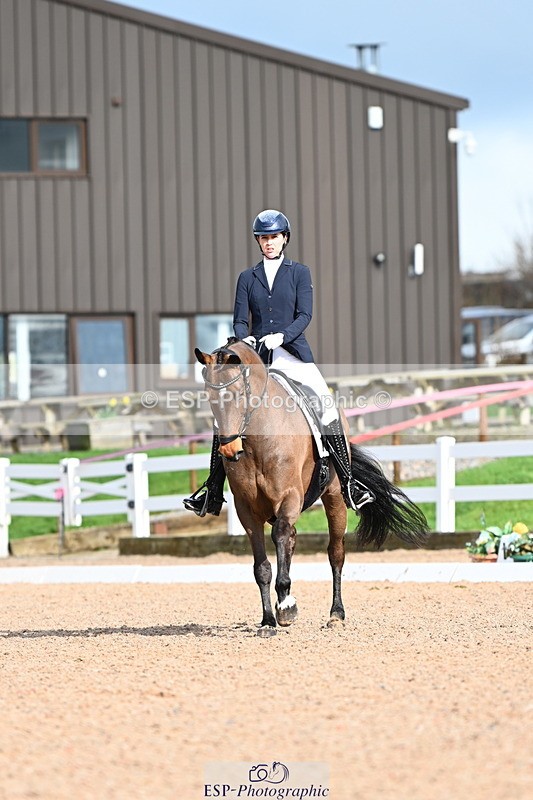 240218A-124809-07324 - 131-Lauren.Burrows-Active.Vogue