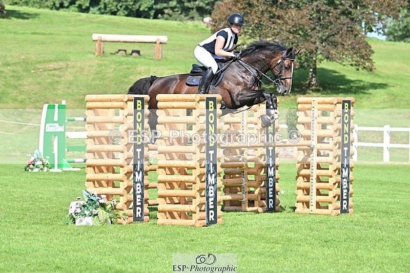 230909-112235-05159 - Cls 11 Snr Foxhunter & 1.20m Open