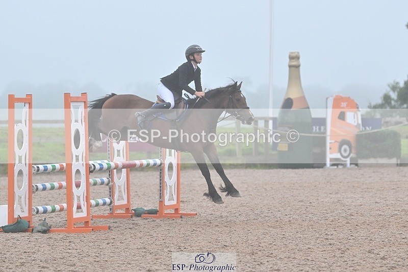 240813-193853-00986 - Classes 7 A&B 90cm