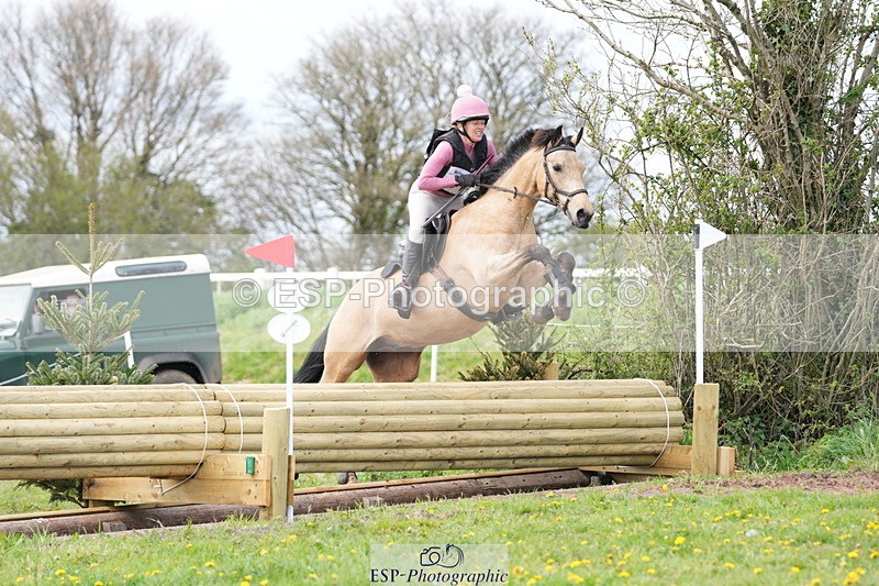 250419-153237-12980 - 619-Fiona.Lewis-BALLYANNY.BUTTONS