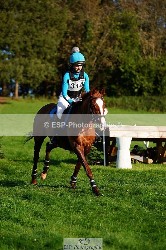 241026-100428-11255 - 314-Beth.Jones-FANTASY.CHILLI.(GB)