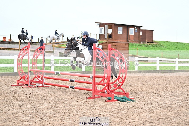 240908A-104422-03095 - Cls 18 A&B Pony Brit Nov & 80 Opern