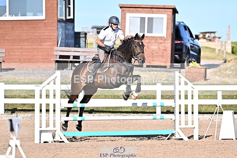 250708A-183117-00555 - 90cm Classes