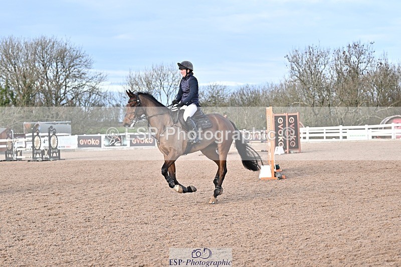 251126-123009-00463 - Cls 4 Newcomers and 1.10m