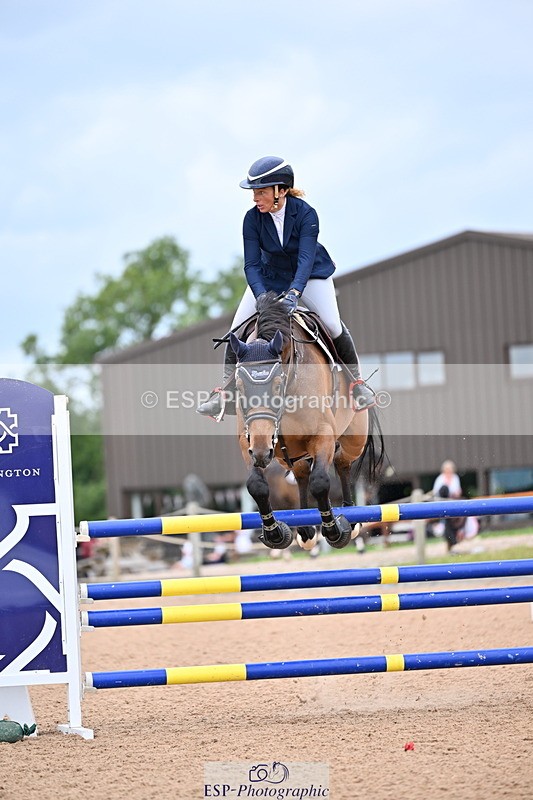 240726A-132948-01438 - Cls 3 Snr Foxhunter