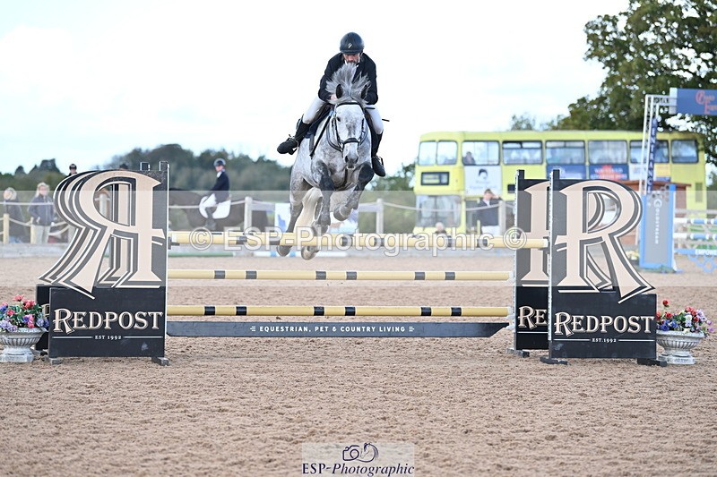 231014A-111122-04325 - Cls 18 Newcomers & 1.10m Open