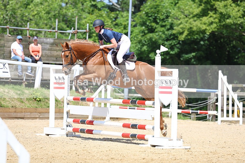 3E7A0051 - Class 9: Senior BN/90cm open