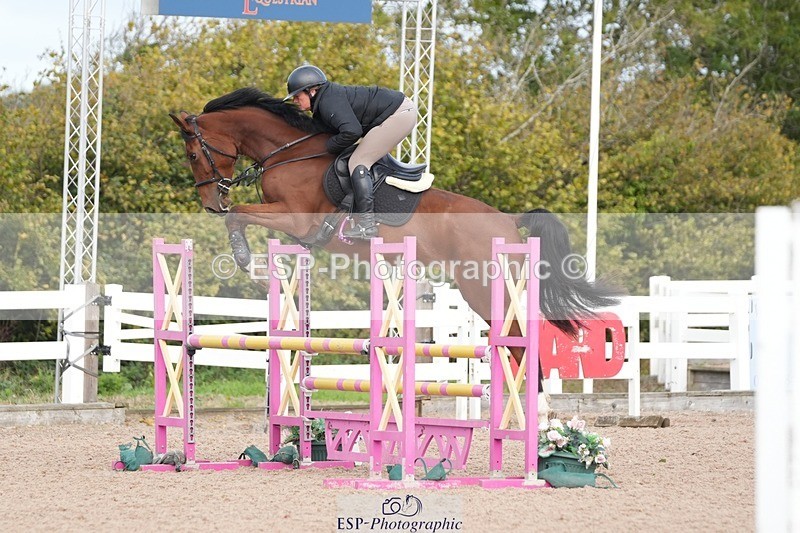 251005-100043-02431 - Cls 22 British Novice and 90cm