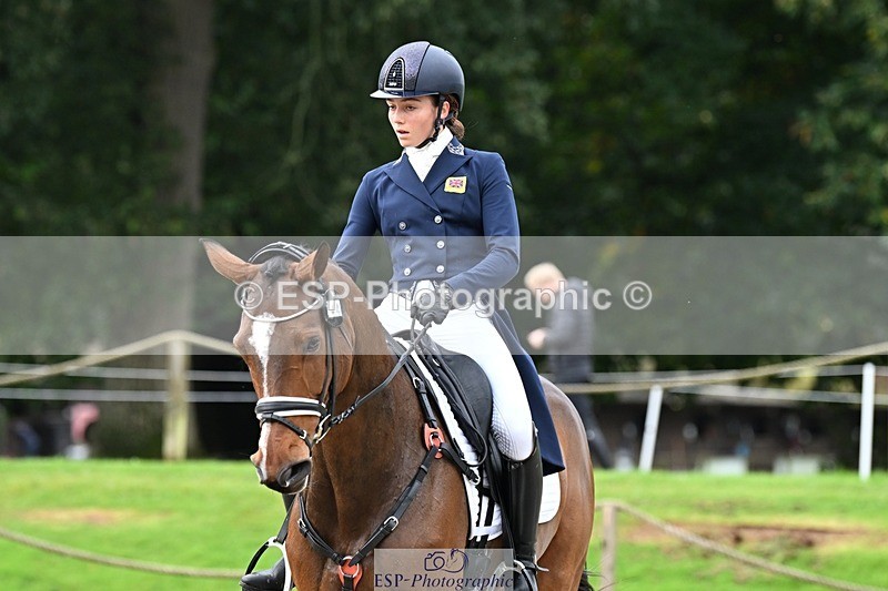 231019-122532-02766 - 044-COOLEY.ON.THE.CARDS-Charlotte.Cooke-DR