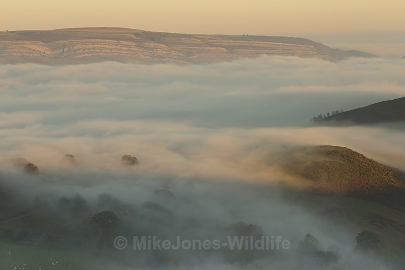 Misty morning, Llangollen, North Wales - ANGLESEY @ NORTH WALES LANDSCAPE PHOTOGRAPHY