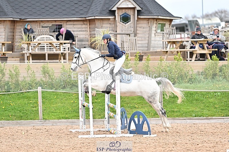 250414-112900-00545 - 90cm Round 1