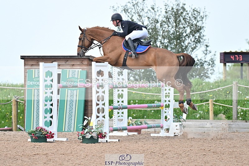 240512A-104352-17355 - Cls 48 National 1.30m Open