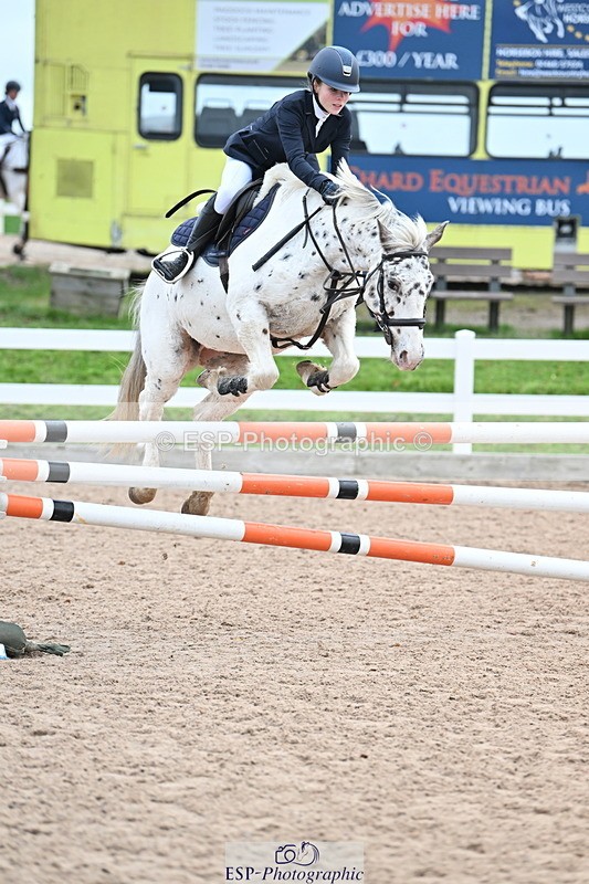 231119A-120351-05562 - Sun Cls 5 Newcomers & 1m Open