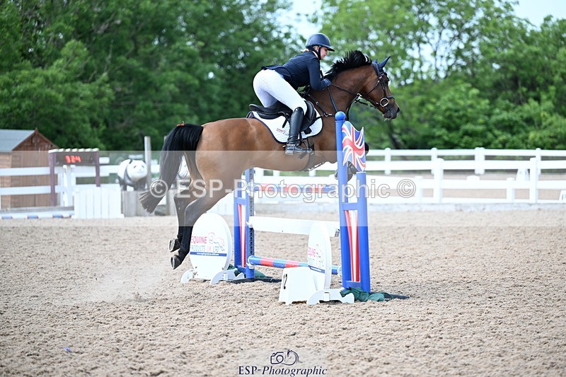 240605A-145949-00853 - Cls 4 Newcomers and 1.10m Open