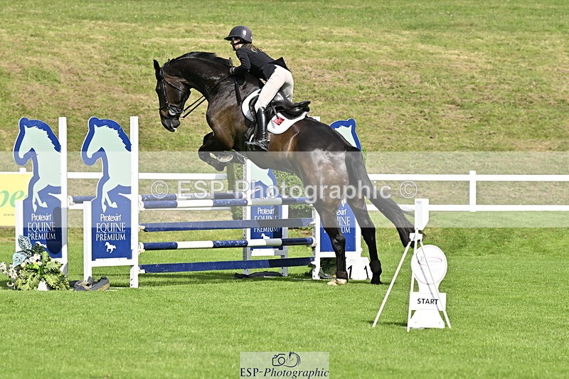 250613A-093728-00049 - Cls 1 Snr Newcomers and 1.10m Open