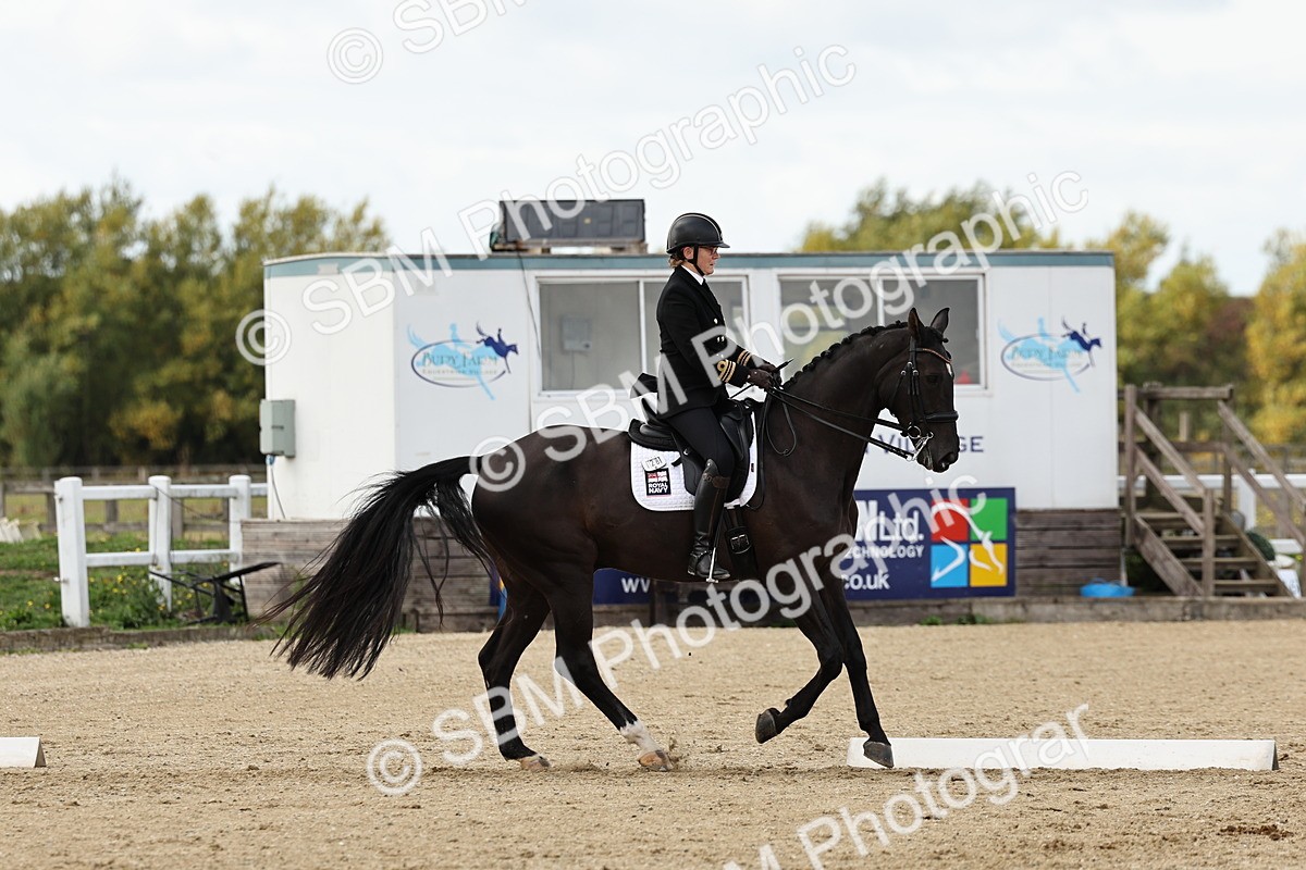 SBM_004938 - Class 72 - Advanced Medium 1