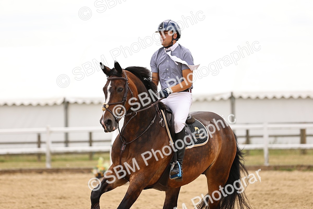 SBM_010686 - Class 9 - Senior Foxhunter - 1.20m Open