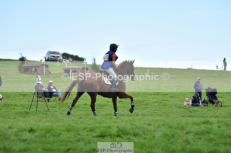 231022-132018-28855 - 322-BALLYBOLGER.LIONMAN-Sarah.Perry-XC