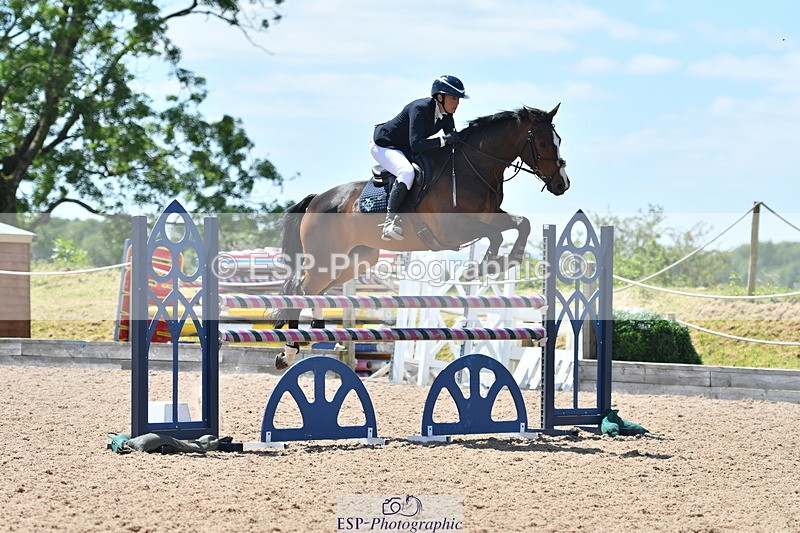 240609A-130933-05524 - Cls 18 Snr Newcomers and 1.10m Open